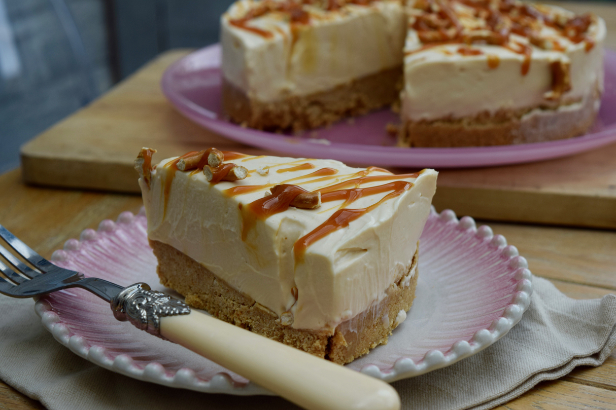 Salted-caramel-cheesecake-recipe-lucyloves-foodblog