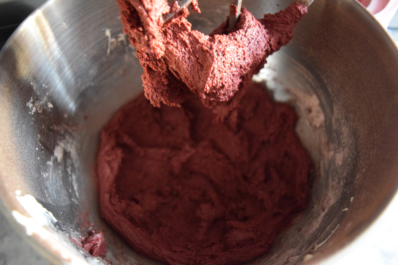 Red-velvet-cookies-recipe-lucyloves-foodblog