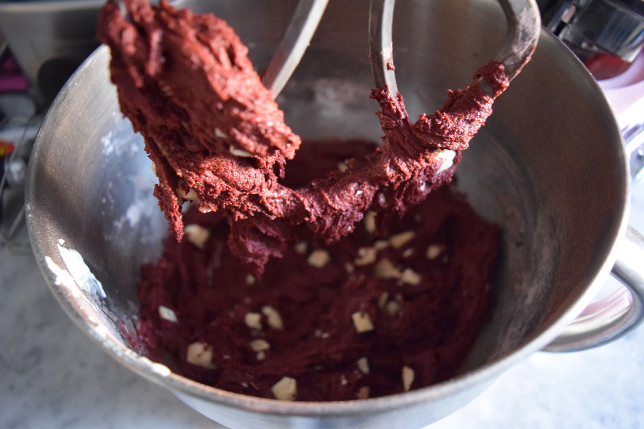 Red-velvet-cookies-recipe-lucyloves-foodblog