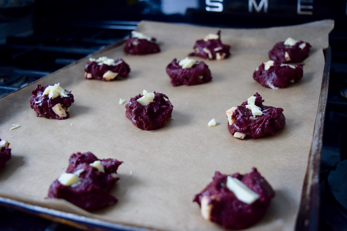 Red-velvet-cookies-recipe-lucyloves-foodblog