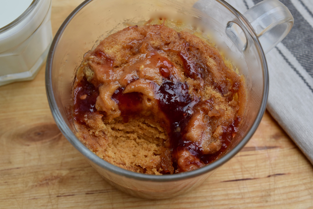 Peanut-butter-jam-mug-cake-recipe-lucyloves-foodblog