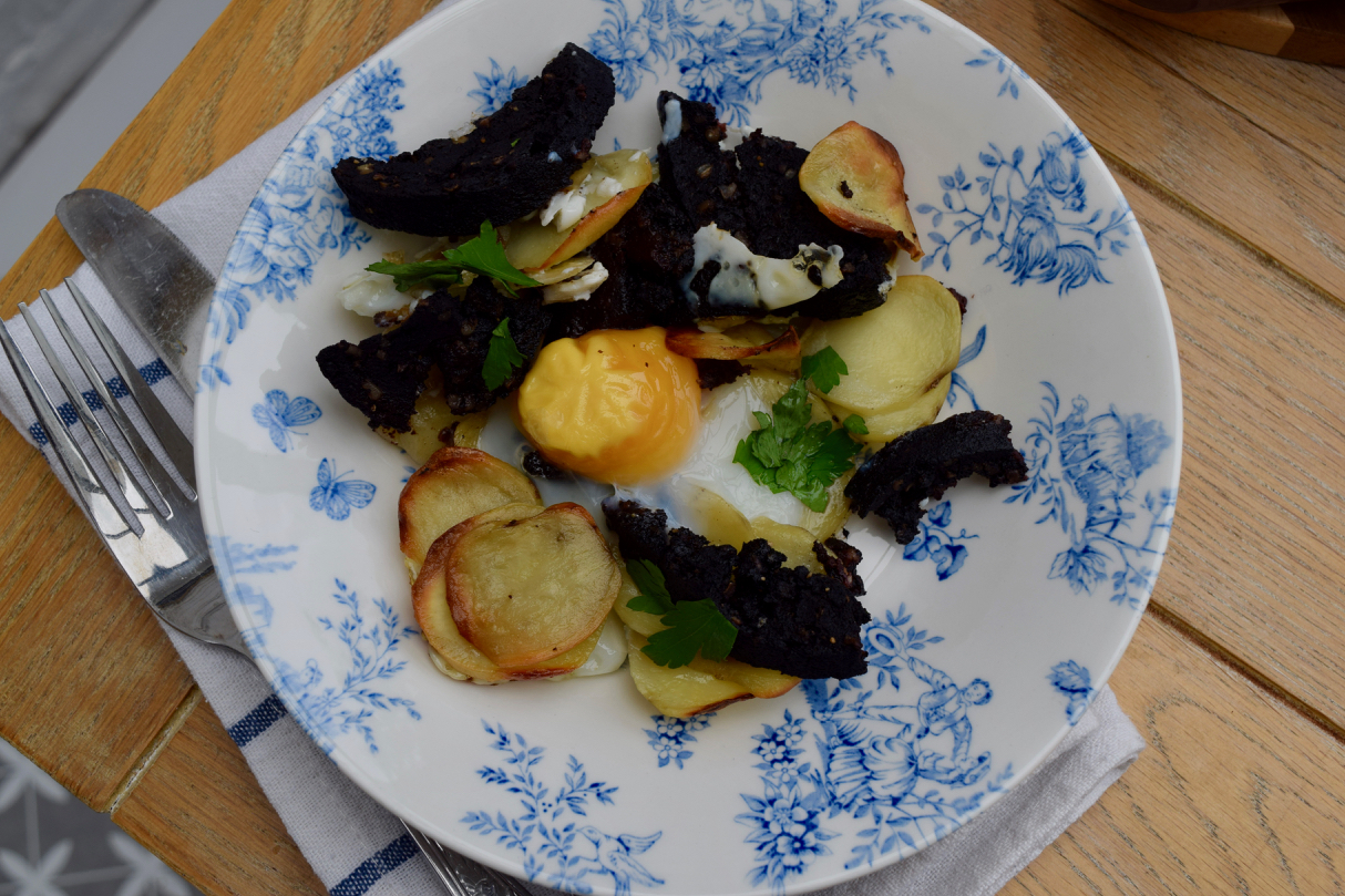 Black-pudding-potato-egg-bake-recipe-lucyloves-foodblog
