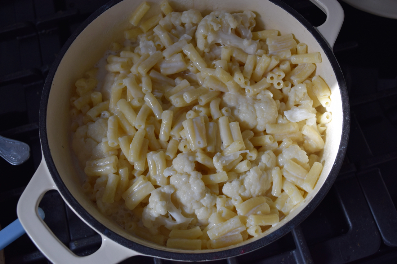 One-pot-cauliflower-mac-and-cheese-recipe-lucyloves-foodblog