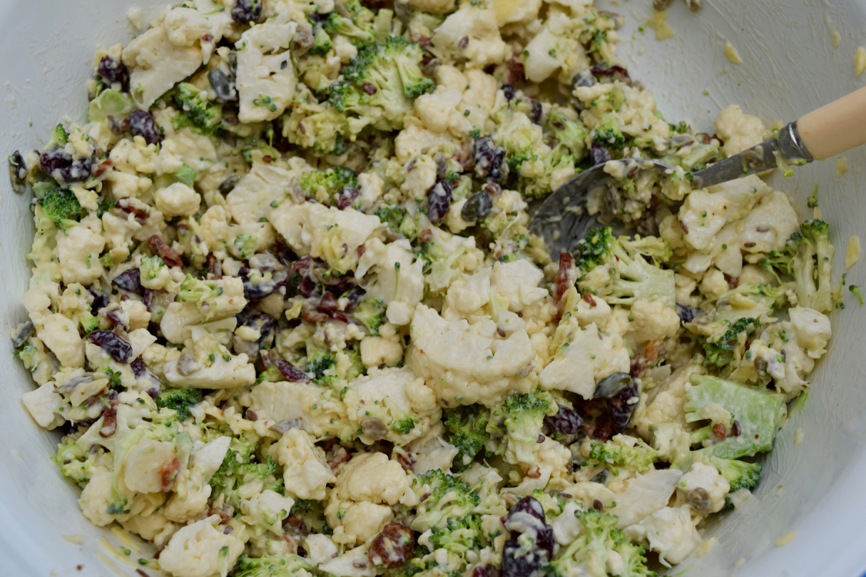 Raw-cauliflower-broccoli-salad-recipe-lucyloves-foodblog
