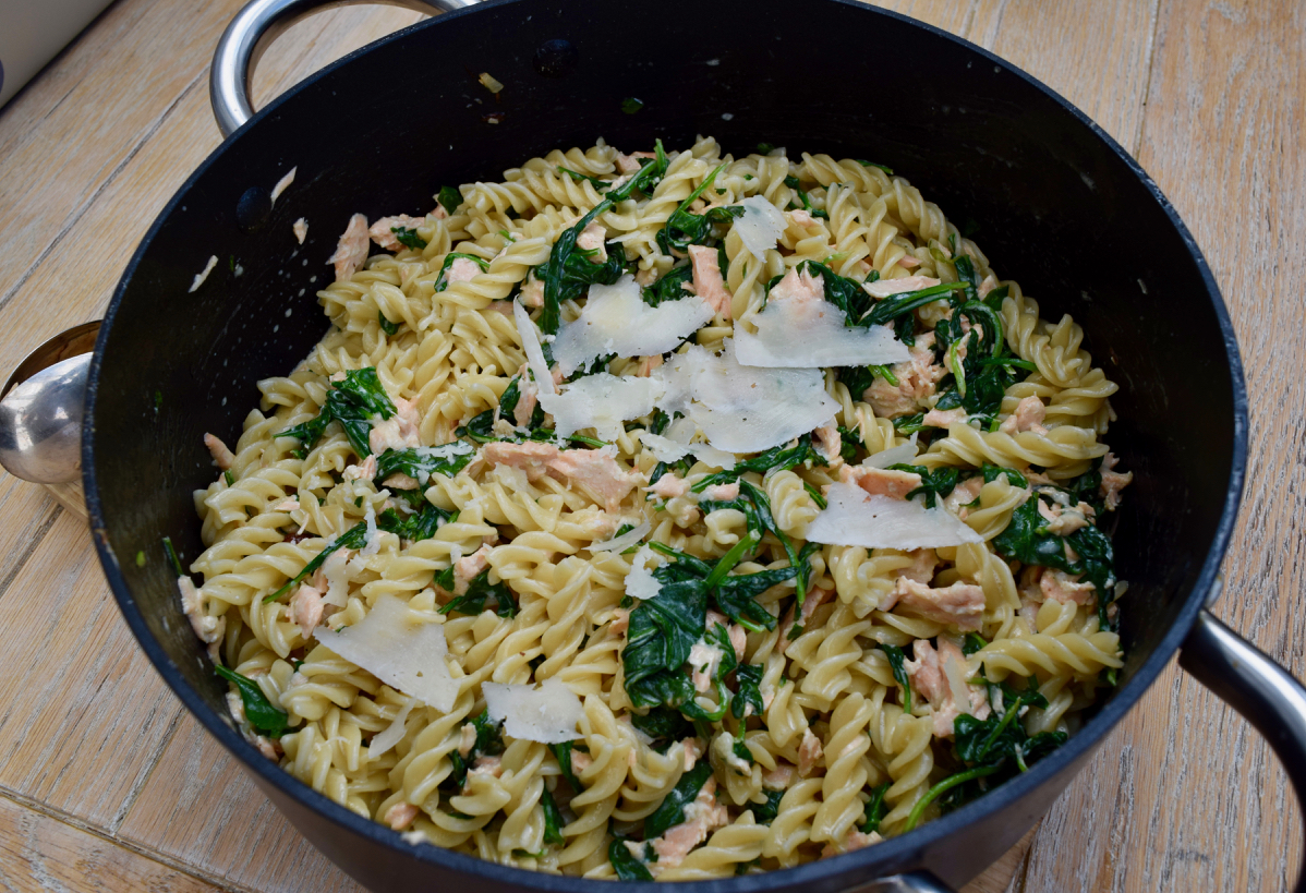 Pasta-salmon-spinach-recipe-lucyloves-foodblog