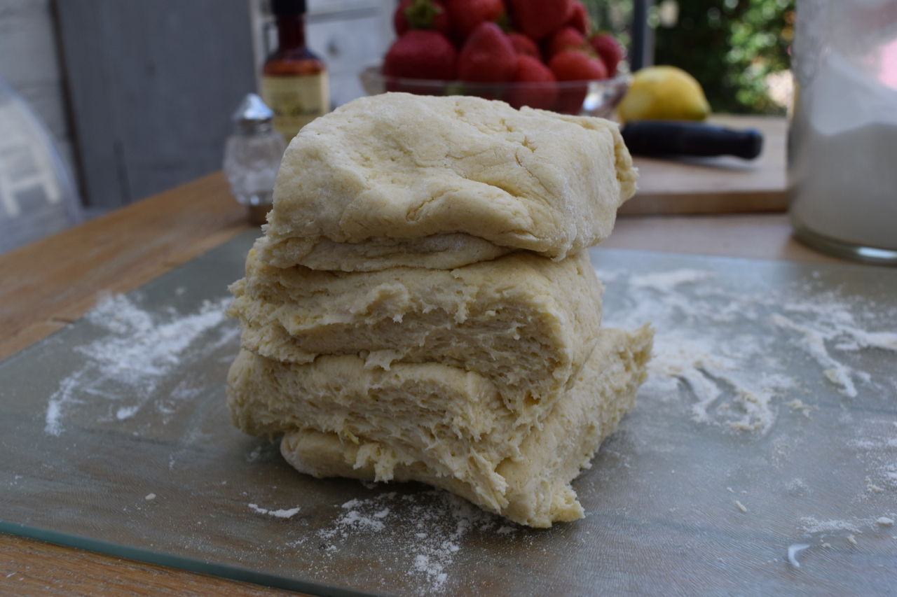 Strawberry-shortcakes-recipe-lucyloves-foodblog