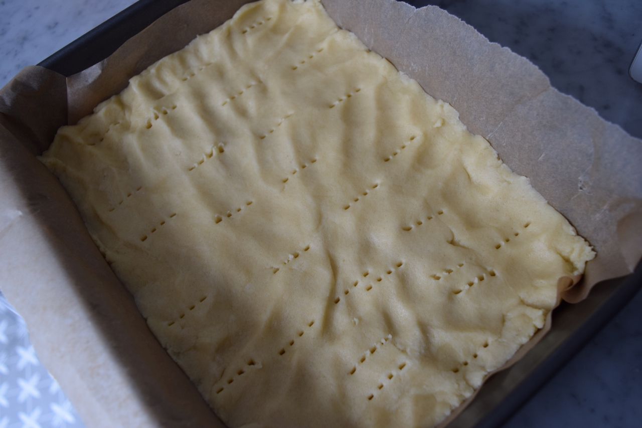 Shortbread-jammies-recipe-lucyloves-foodblog