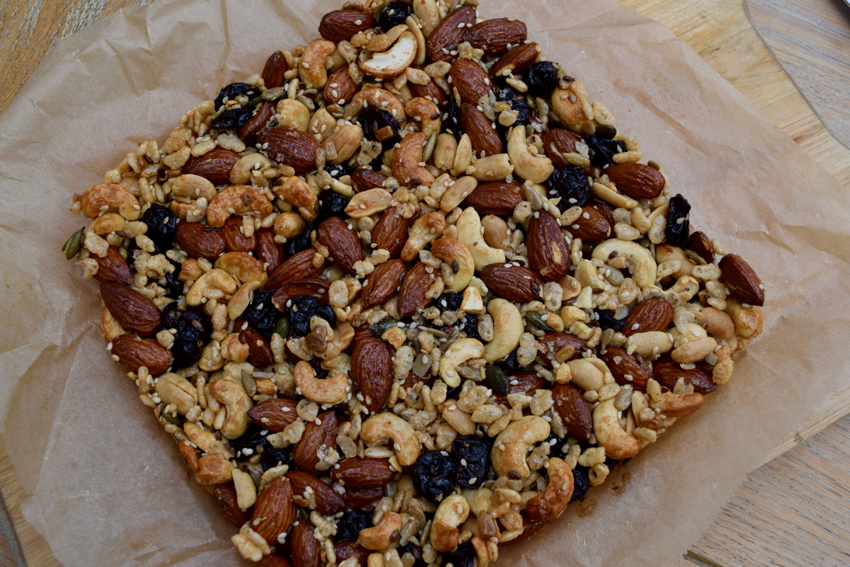 homemade-fruit-nut-kind-bars-recipe-lucyloves-foodblog