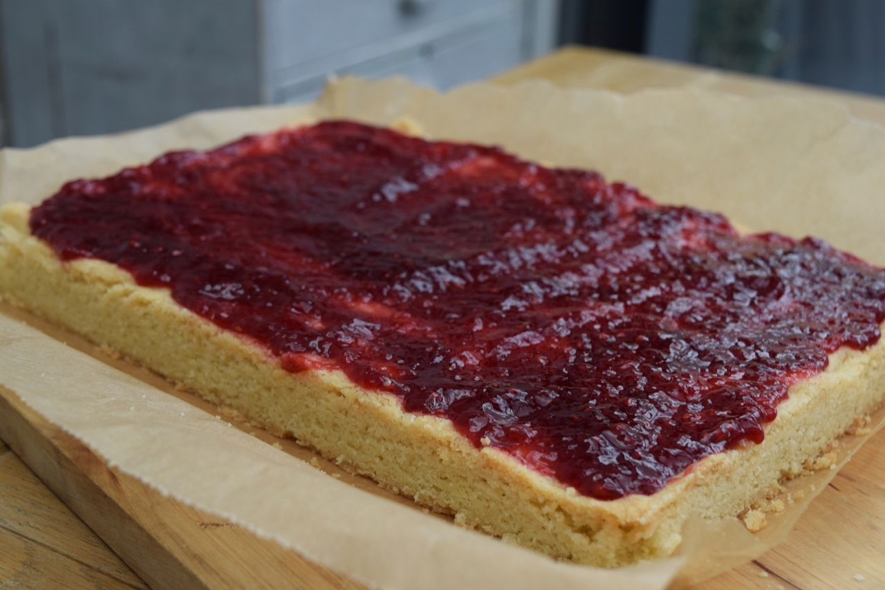 Shortbread-jammies-recipe-lucyloves-foodblog