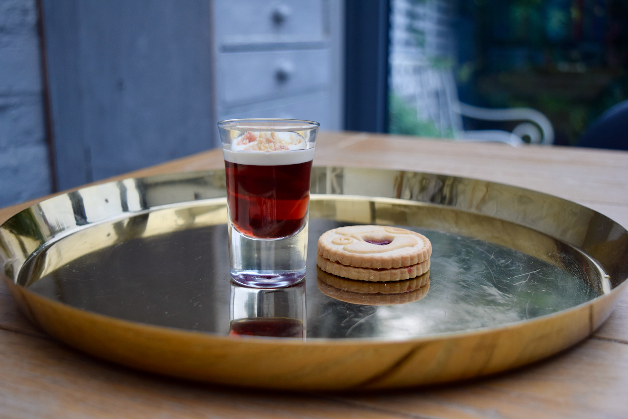 Jammie Dodger Shot from Lucy Loves Food Blog