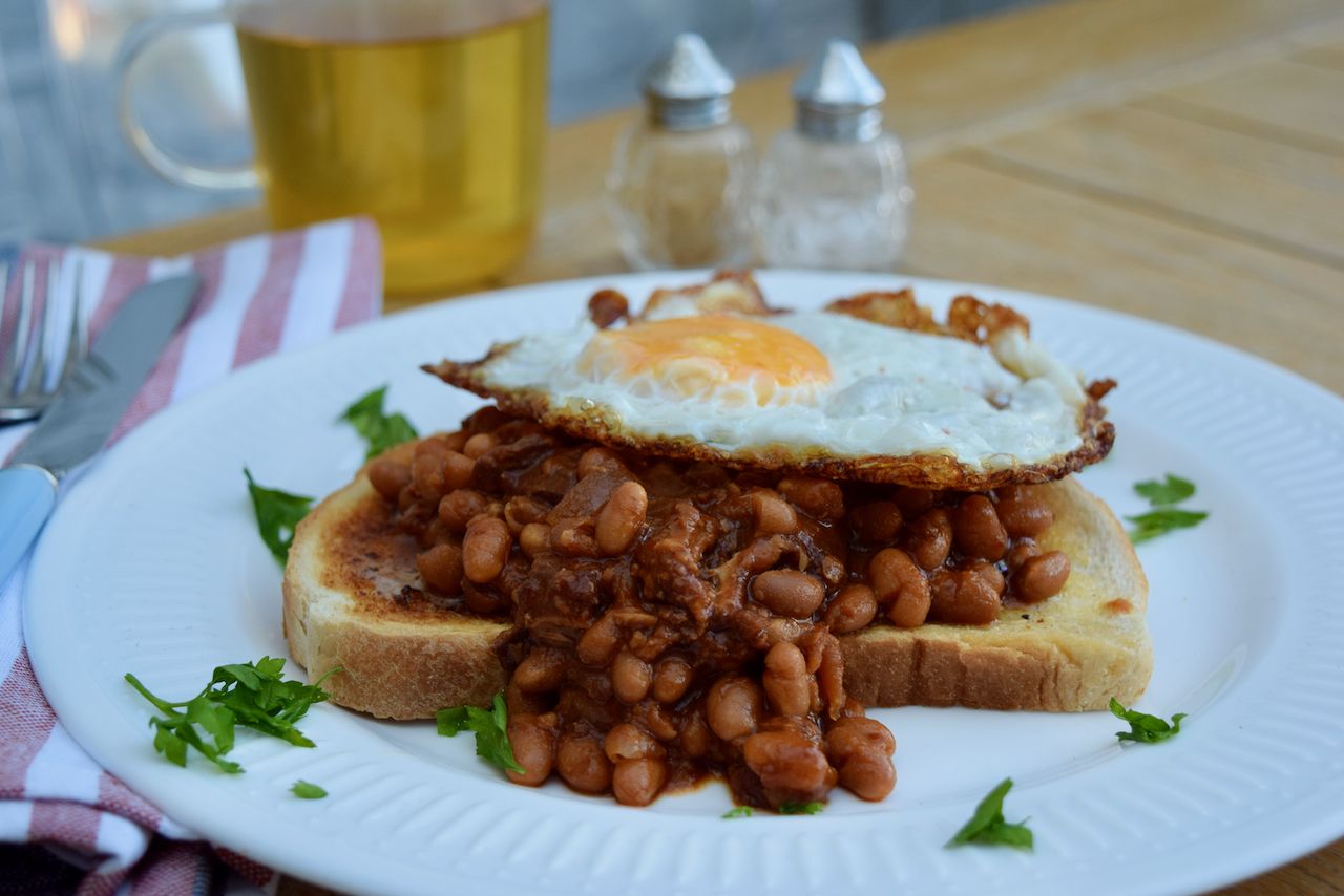 Slow Cooker Bacon Baked Beans recipe from Lucy Loves