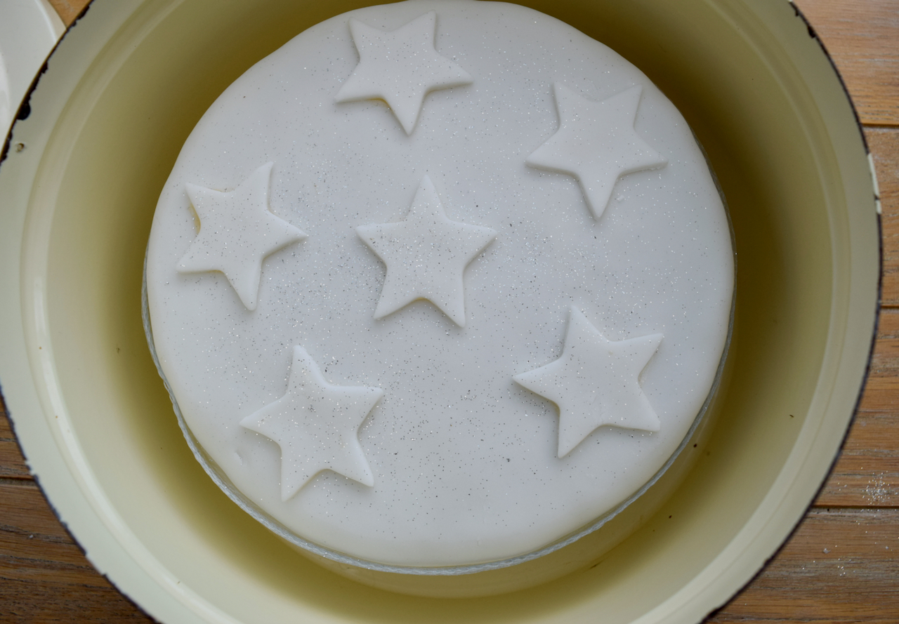 Christmas Cake recipe from Lucy Loves Food Blog