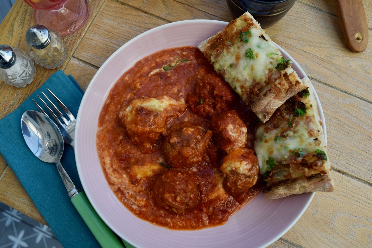 One Pot Meatballs with Cheesy Garlic Bread recipe from Lucy Loves Food Blog