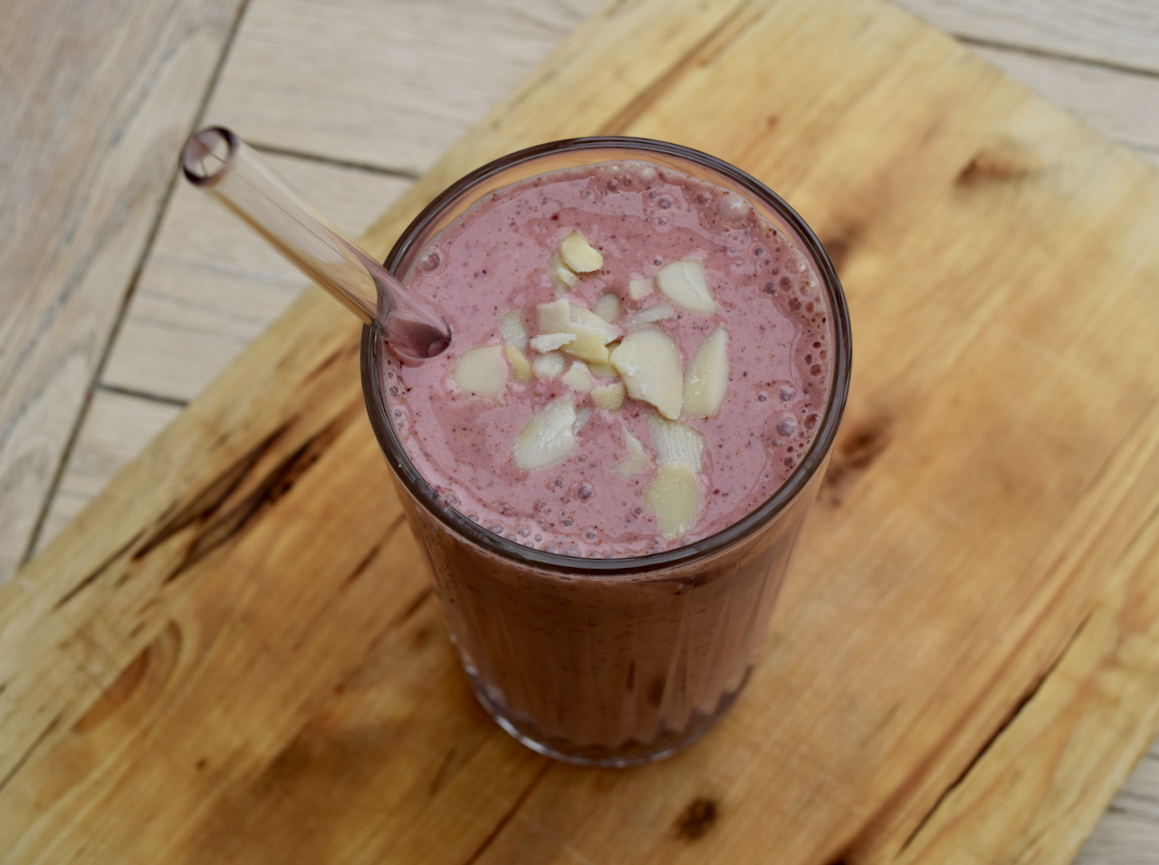 Cherry Bakewell Smoothie recipe from Lucy Loves Food Blog