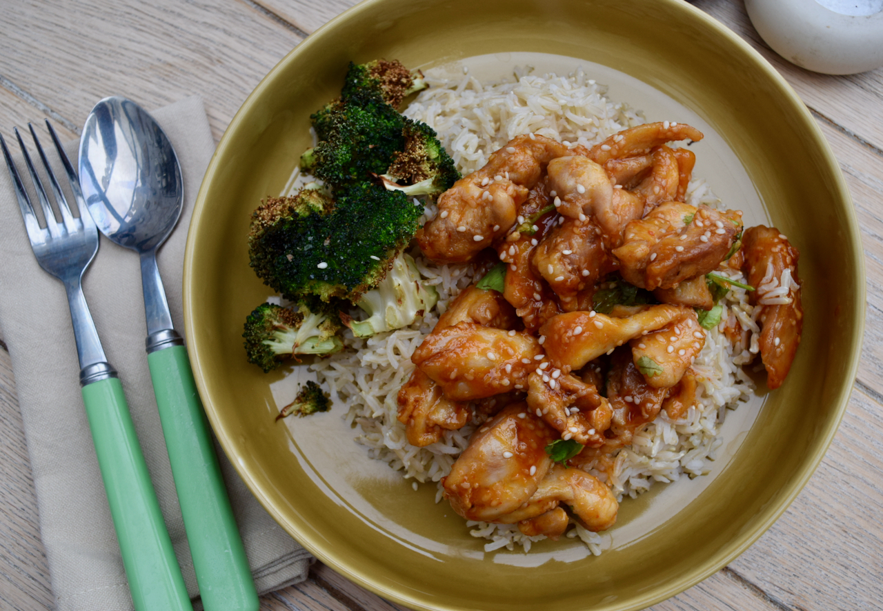 Honey Sriracha Chicken recipe from Lucy Loves Food Blog