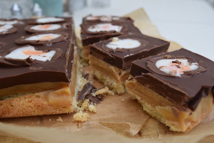 Creme-egg-caramel-shortbread-recipe-lucyloves-foodblog