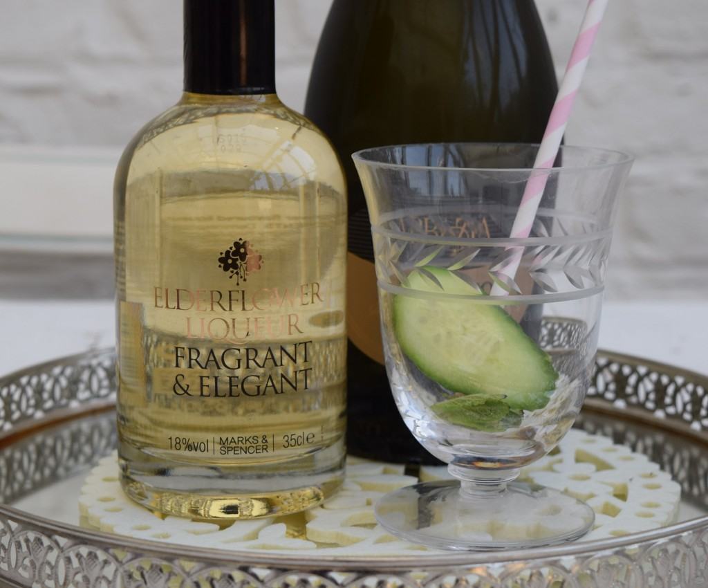 Elderflower-prosecco-cocktail-lucyloves-foodblog