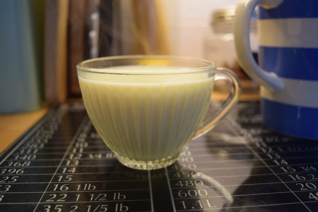 Spiced-golden-milk-recipe-lucyloves-foodblog