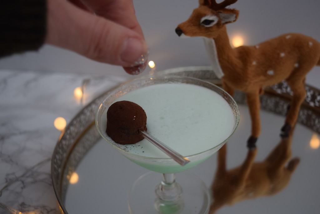 Christmas-mint-martini-recipe-lucyloves-foodblog