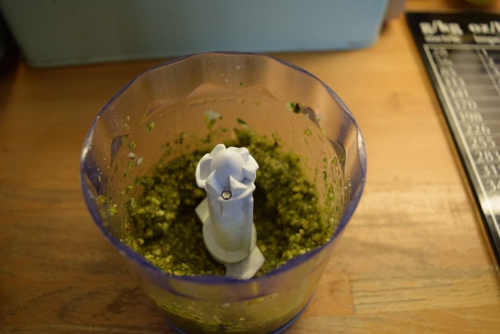 Pistachio-mint-pesto-pasta-lucyloves-foodblog