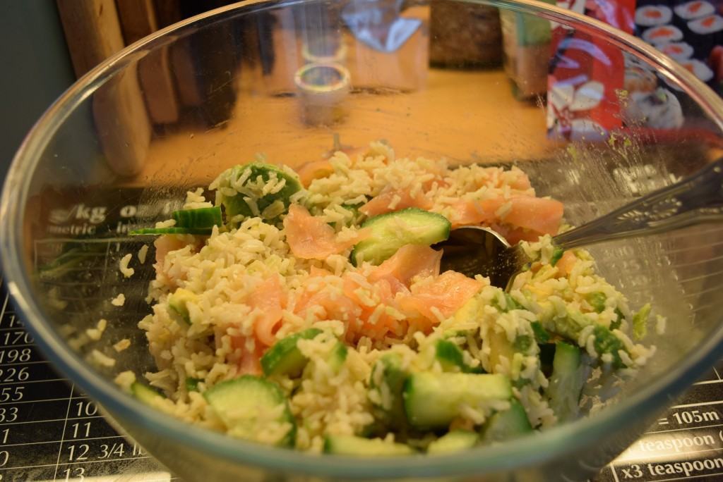 Smoked-salmon-sushi-bowl-lucyloves-foodblog