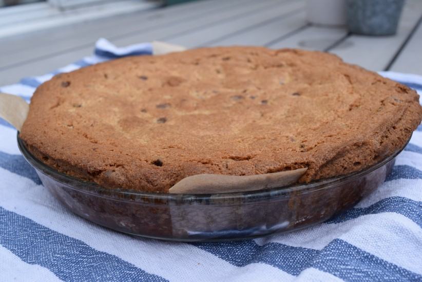Giant-chocolate-chip-cookie-recipe-lucyloves-foodblog