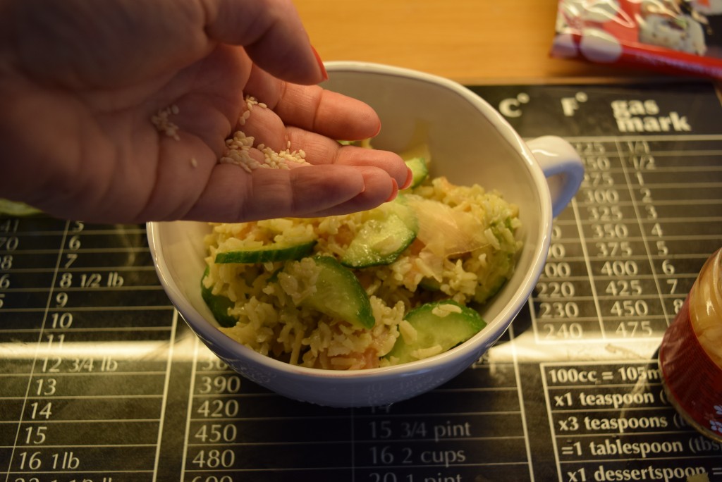 Smoked-salmon-sushi-bowl-lucyloves-foodblog