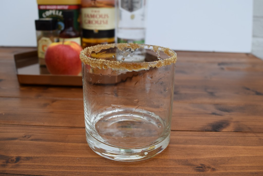 Apple-pie-cocktail-lucyloves-foodblog