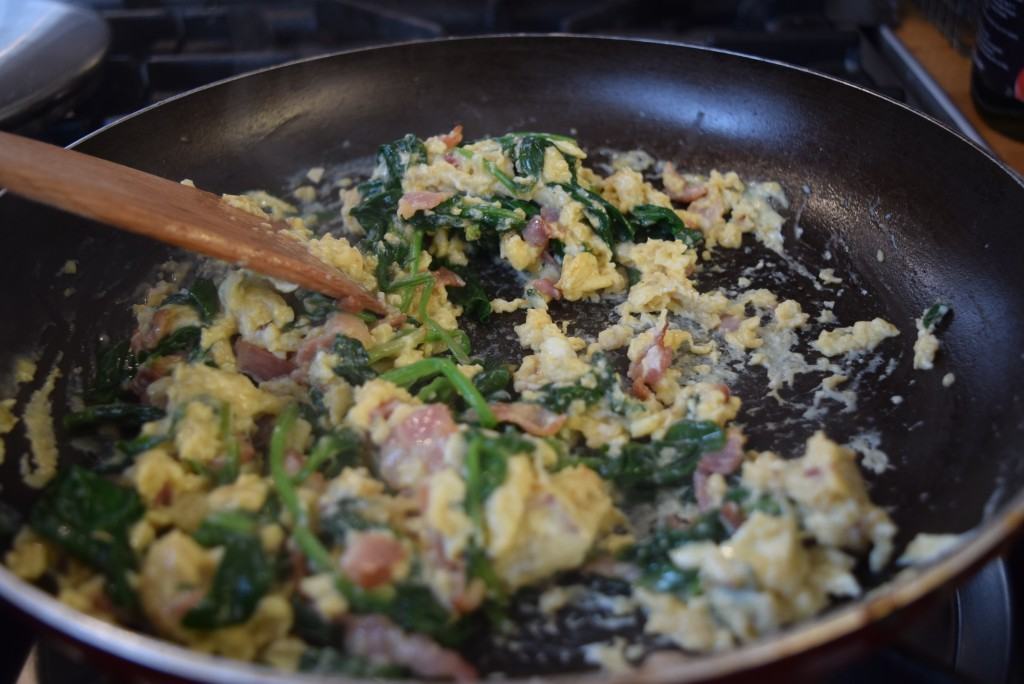 Bacon-spinach-scramble-lucyloves-foodblog