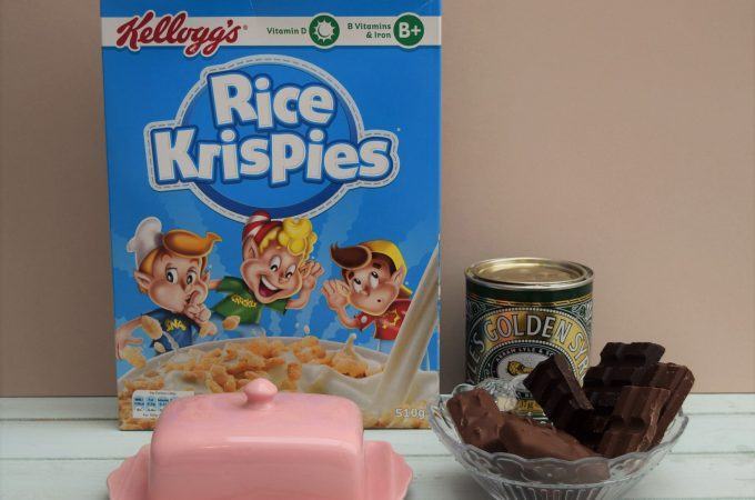 Mars-bar-krispie-slab-recipe-lucyloves-foodblog