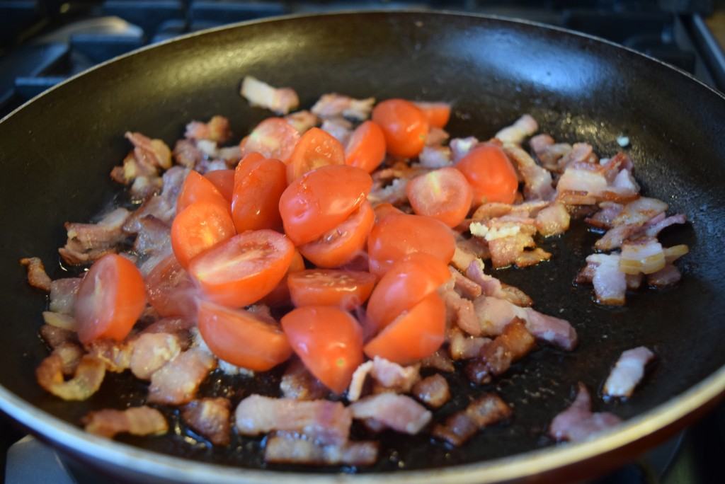 Avocado-tomato-basil-pasta-lucyloves-foodblog