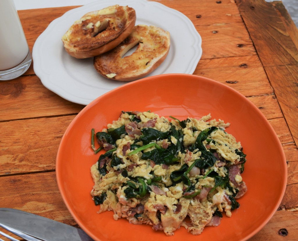 Bacon-spinach-scramble-lucyloves-foodbog