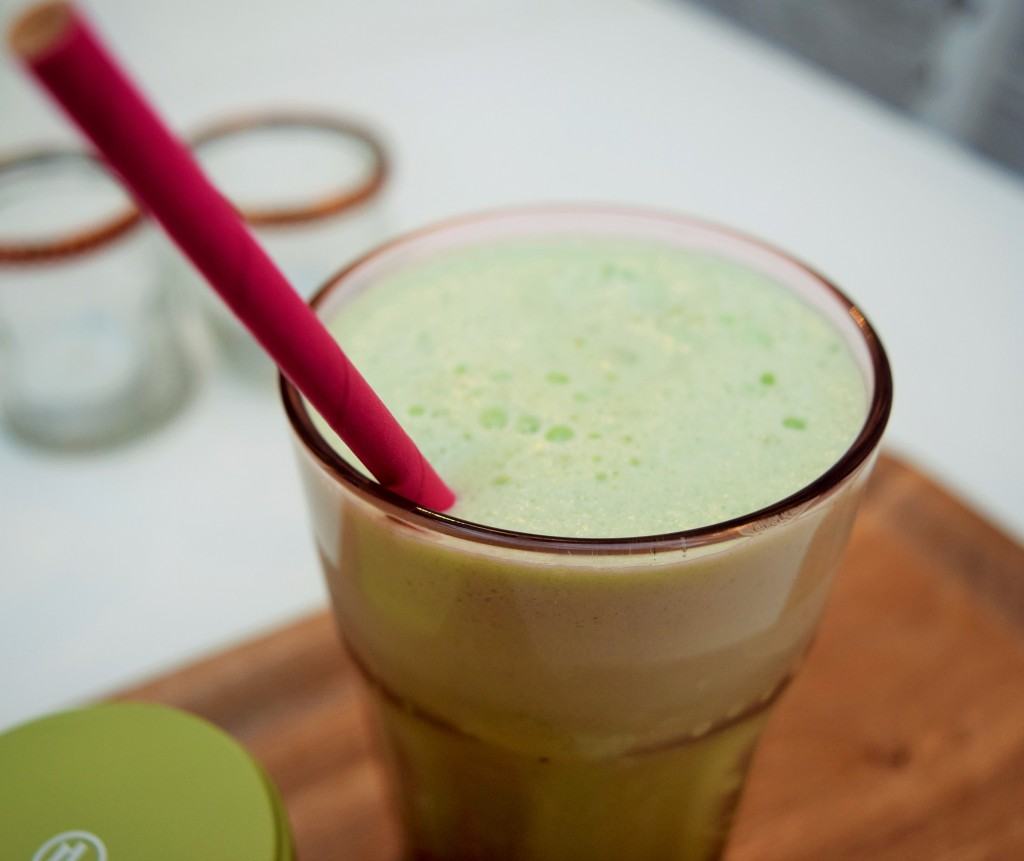 Matcha-frappuccino-lucyloves-foodblog