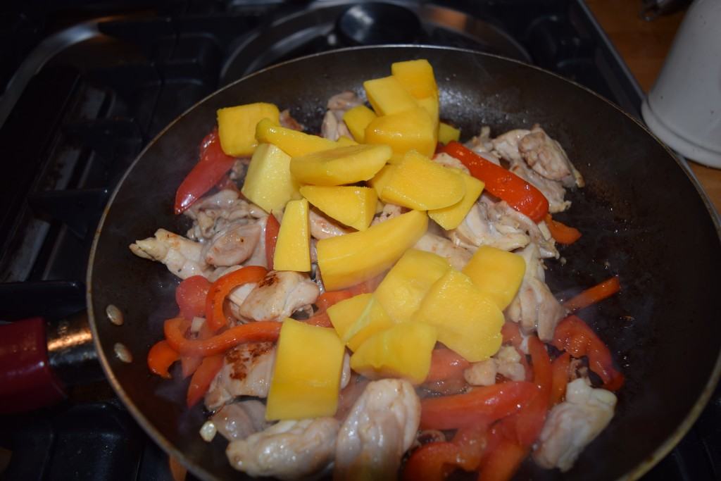 Mango-red-pepper-chicken-lucyloves-foodblog