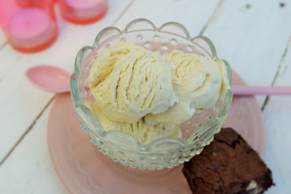 Simple-ice-cream-lucyloves-foodblog