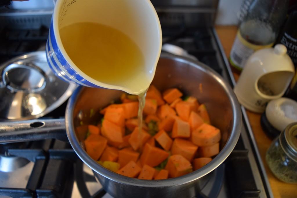 Sweet-potato-soup-recipe-lucyloves-foodblog