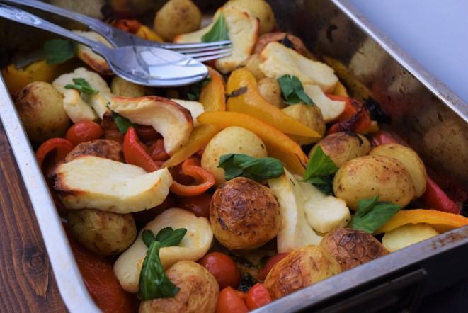 Halloumi-basil-pepper-bake-recipe-lucyloves-foodblog