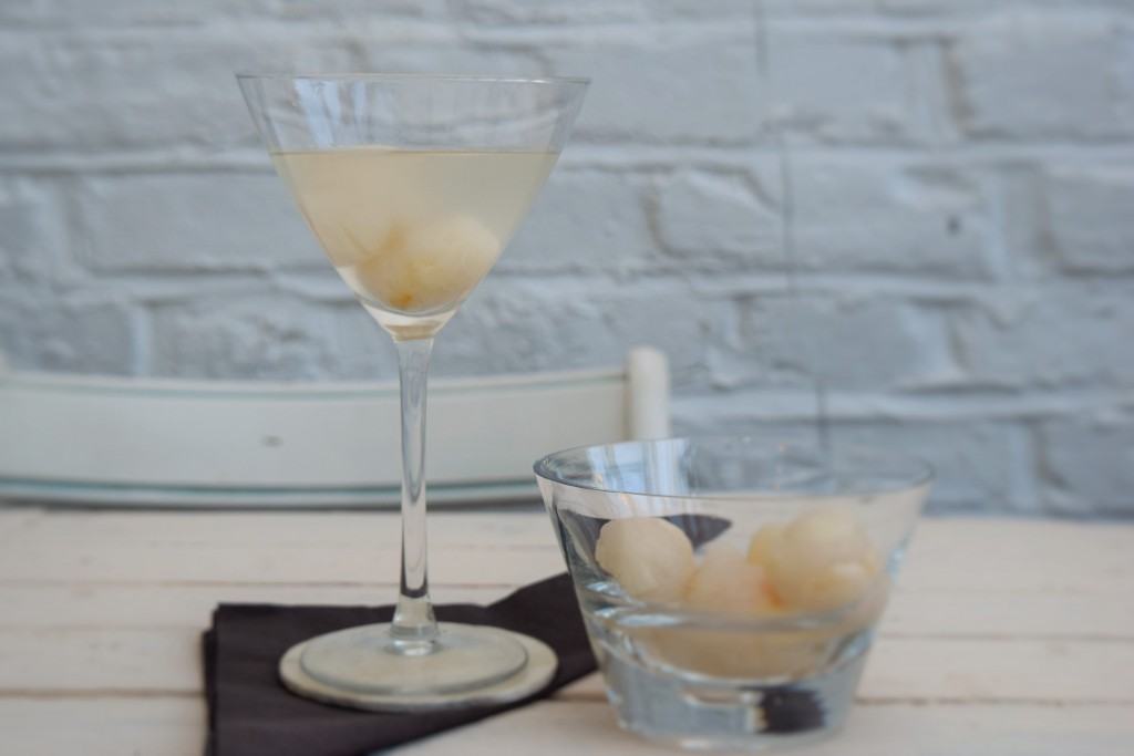 Lychee-martini-lucyloves-foodblog