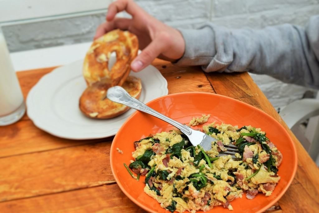 Bacon-spinach-scramble-lucyloves-foodblog