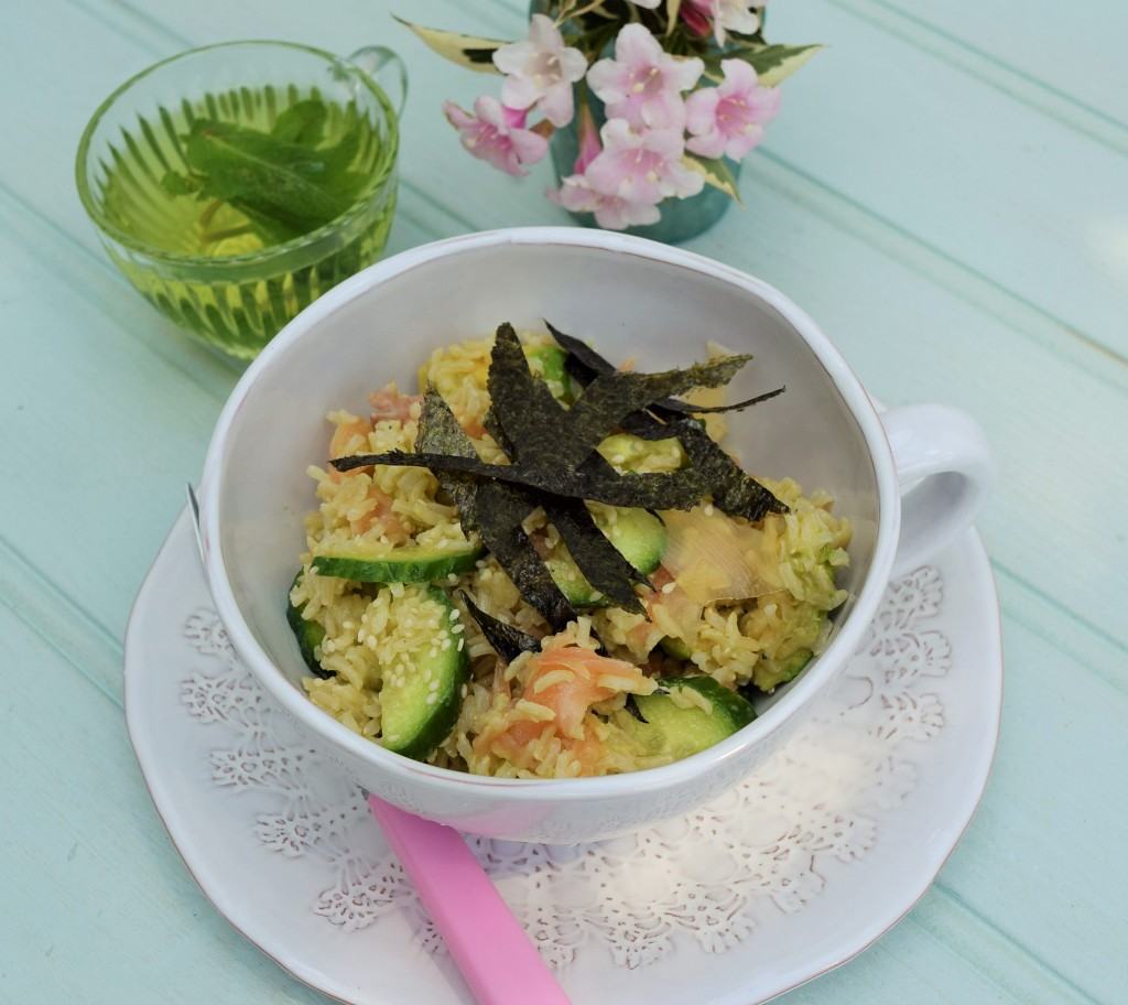 Smoked-salmon-sushi-bowl-lucyloves-foodblog