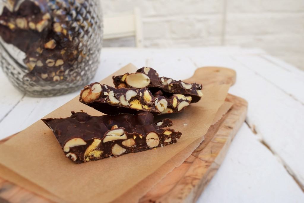 Chocolate-peanut-crunchie-slab