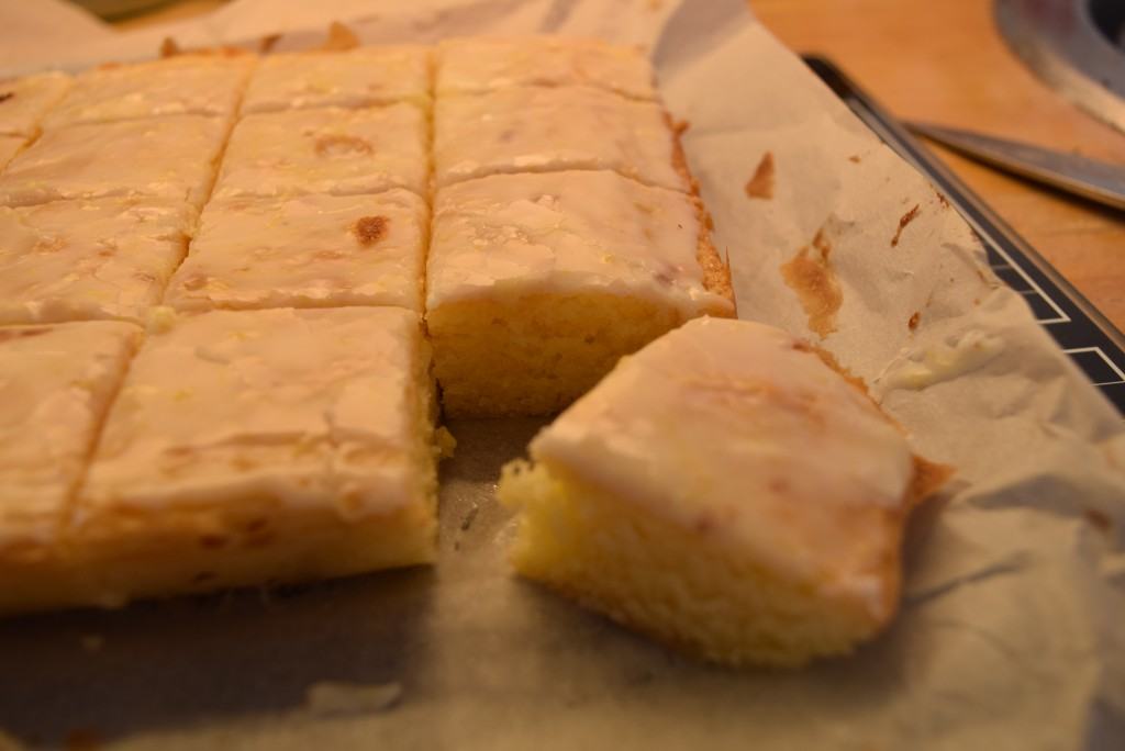 Lemon-blondies-lucyloves-foodblog