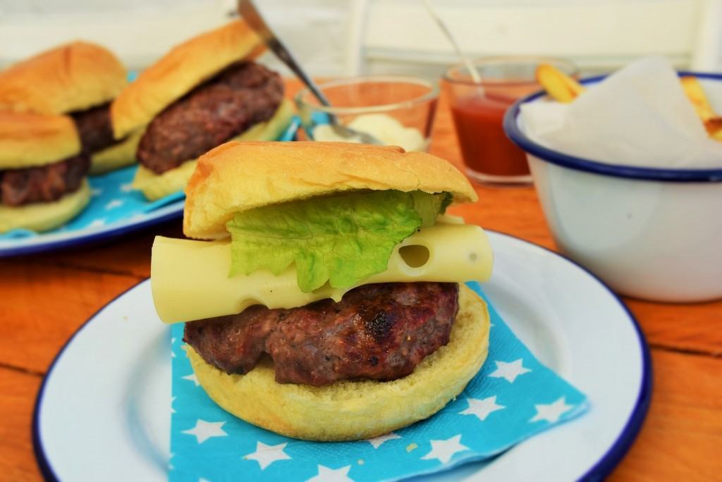 Easy-bacon-burgers-lucyloves-foodblog