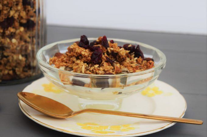 Almond-coconut-cranberry-granola-lucyloves-foodblog