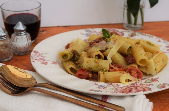 Pistachio-mint-pesto-pasta-lucyloves-foodblog