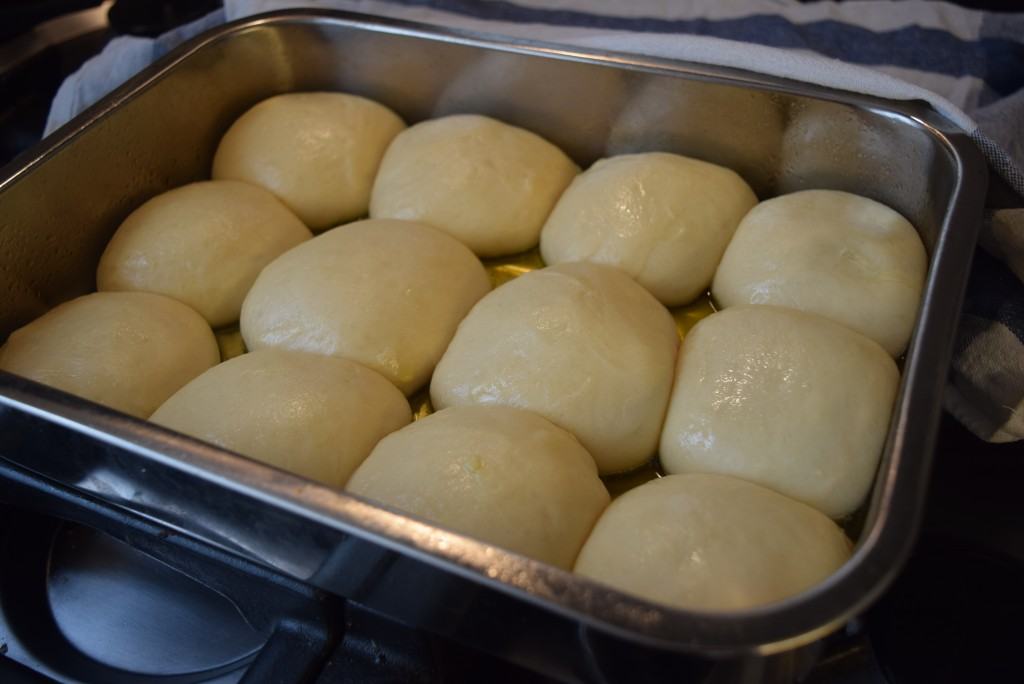 One-hour-bread-rolls-lucyloves-foodblog