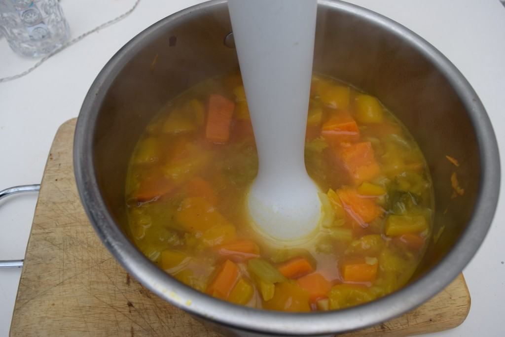 Sweet-potato-pepper-soup-recipe-lucyloves-foodblog