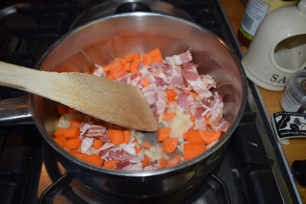Lentil-bacon-soup-lucyloves-foodblog