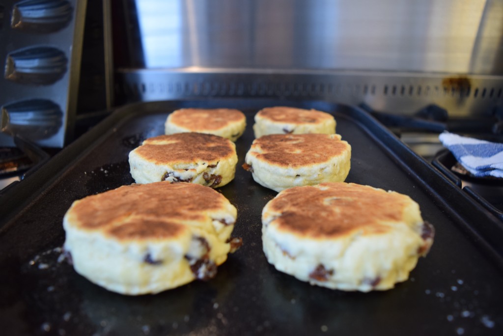 Welsh-cakes-recipe-lucyloves-foodblog