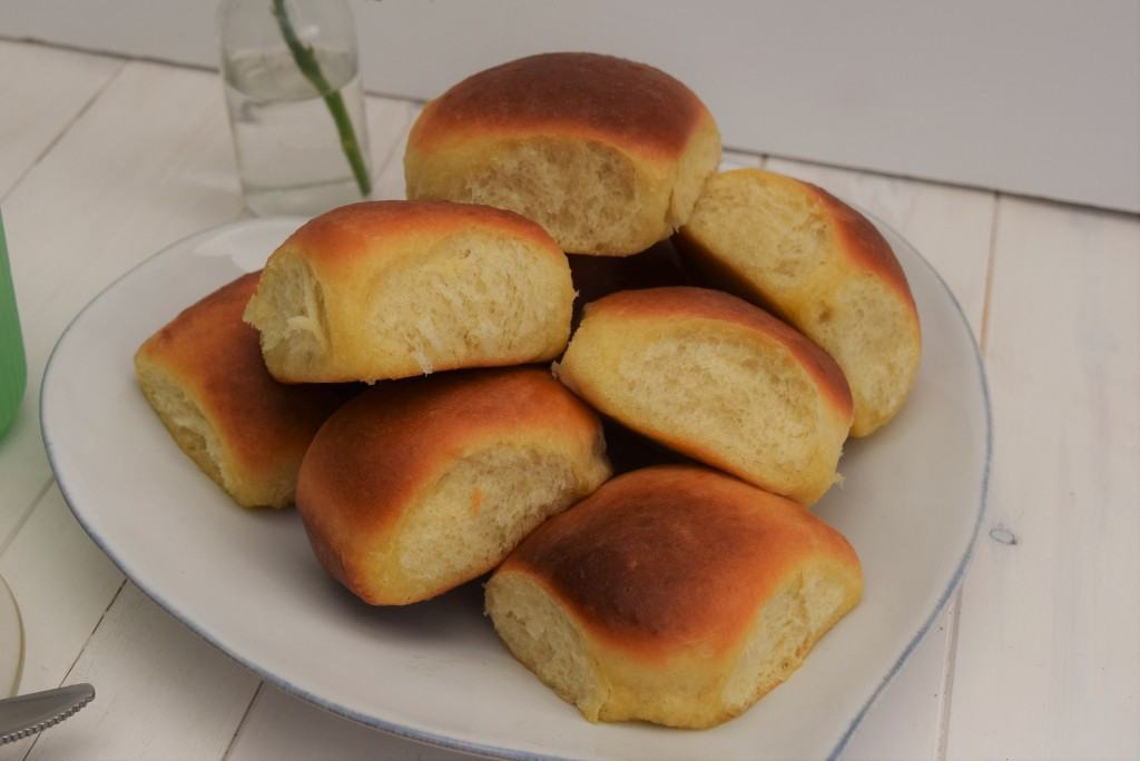 One-hour-bread-rolls-lucyloves-foodblog